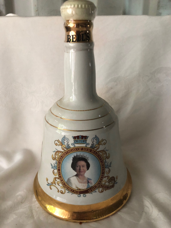 Bell s Decanter Commemorating Queen Elizabeth s 60th Birthday on Sale