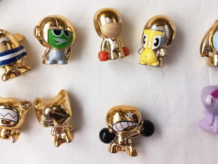 Crazy Bones Gold Series - 8 characters on Sale