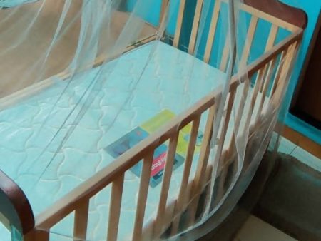 BABYHUG Hamilton Wooden Cot Crib with Mosquito Net and BABYHUG Mattress, Dimensions: L115×W68×H89 Cm For Cheap