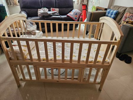 HUNY HUNY  8-in-1 Wooden Baby Bed Cum Crib,Dimensions of Cot - 120 x 68 x 103 cm Discount